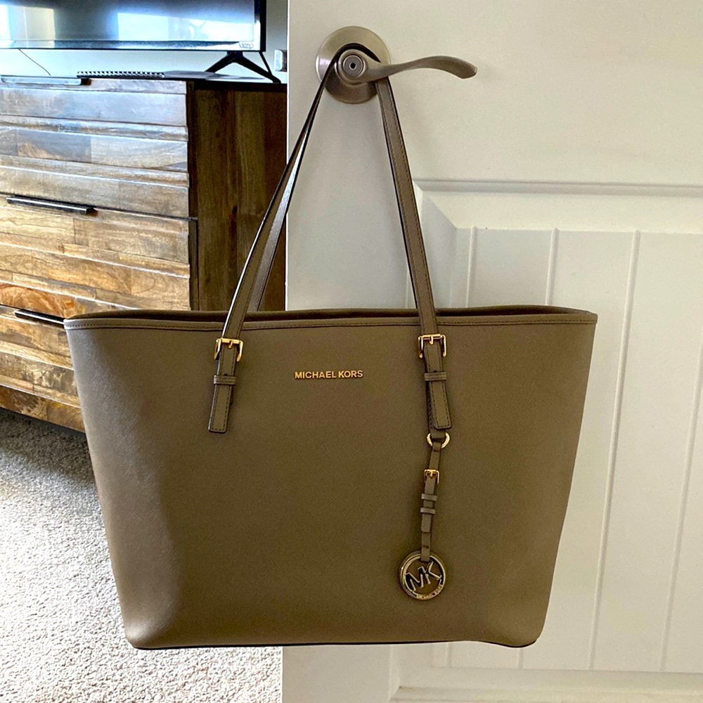 Michael kors tote